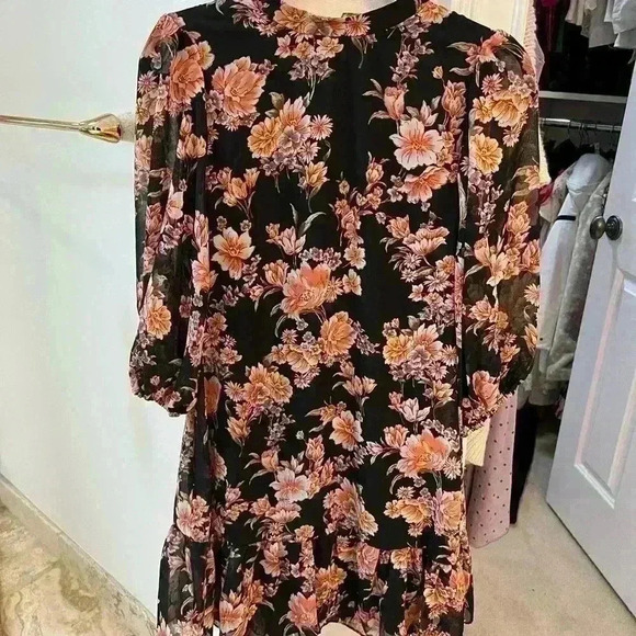 Julia Jordan Floral Print Shift Dress Puff Sheer Sleeves Ruffle Hem NWOT Size 4 - Picture 6 of 6